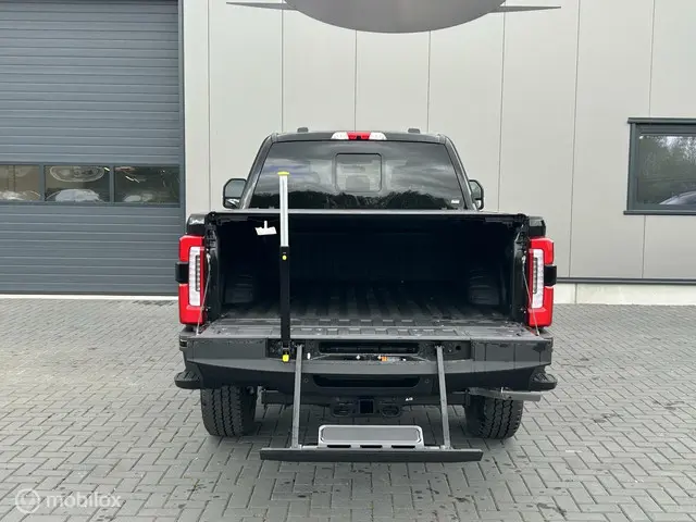 Ford F-350 USA Platinum 2025 Diesel 5