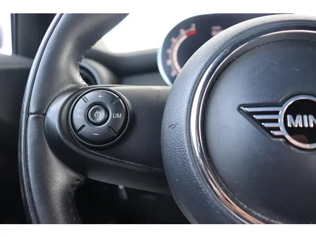 MINI One Mini 1.5 2021 Benzine 14