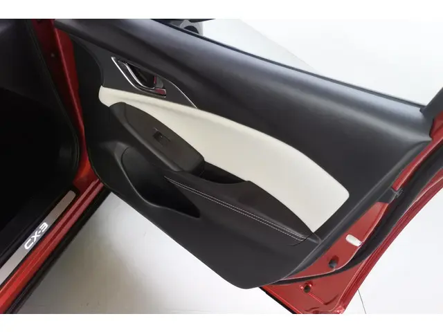 Mazda CX-3 2.0 121pk Automaat Luxury 2020 Benzine 35