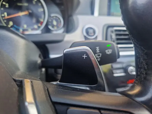 BMW 6 Serie Cabrio 650xi High Executive 2013 Benzine 35