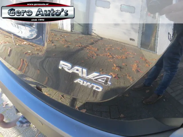 Toyota RAV4 2.0 Executive Business 4WD 2015 Benzine 15