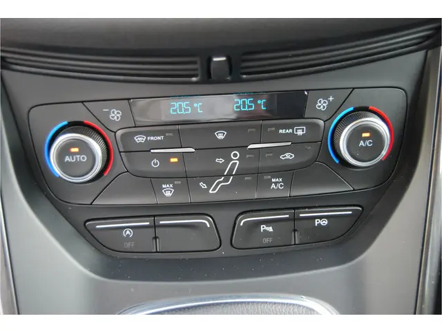 Ford C-MAX 1.0 EcoBoost 125PK Titanium 2016 Benzine 19