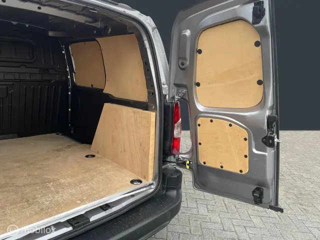 Citroën Berlingo bestel 1.2 PureTech Club 2021 Benzine 8
