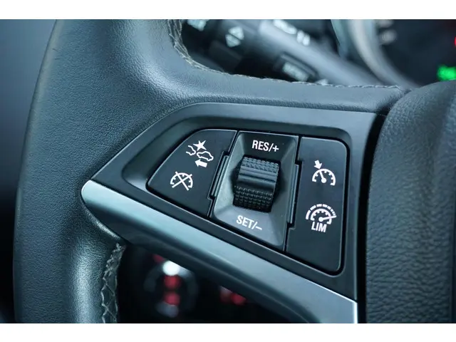 Opel Zafira Tourer 1.6 Blitz 2016 Benzine 28