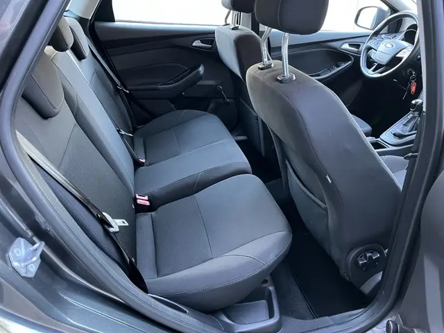 Ford Focus Wagon 1.0 Trend Edition *btw* 2015 Benzine 22