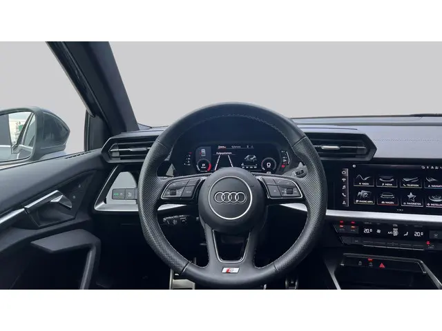 Audi A3 Limousine 30 TFSI 110Pk S Edition 2023 Benzine 17