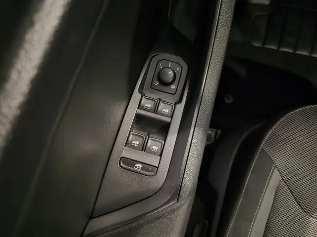 Škoda Kodiaq 1.5 TSI Ambition 7 Persoons 2021 Benzine 19