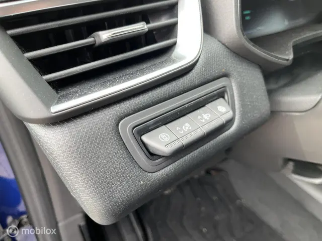 Mitsubishi Colt 1.0T MT Intense+ 2025 Benzine 11