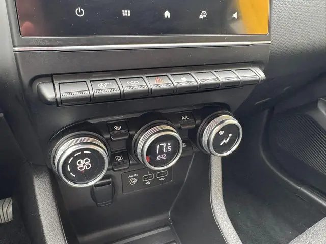 Renault Clio TCe 90 Zen 2020 Benzine 18