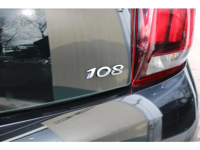 Peugeot 108 1.0 e-VTi Active 2016 Benzine 24