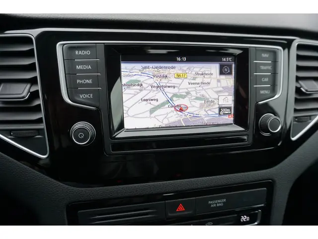 Volkswagen Golf Sportsvan 1.4 TSI Highline 2015 Benzine 12