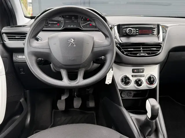 Peugeot 208 1.2 PureTech Like 2018 Benzine 3