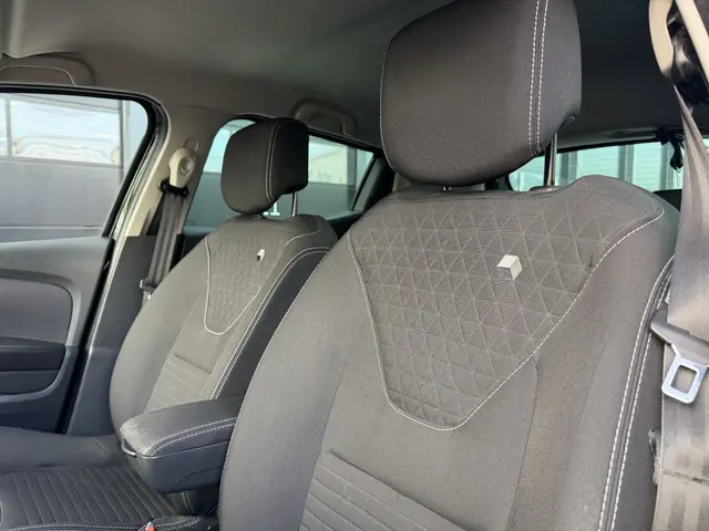 Renault Clio 1.5 dCi Limited Navi PDC EURO-6 2017 Diesel 8