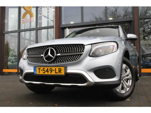 Mercedes-Benz GLC 250 4MATIC Business 2017 Benzine 22