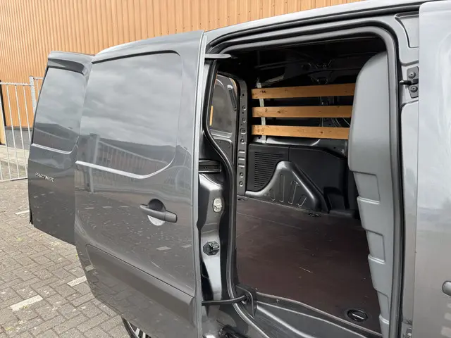 Peugeot Partner 120 1.6 HDi 75 L1 XR 2016 Diesel 5