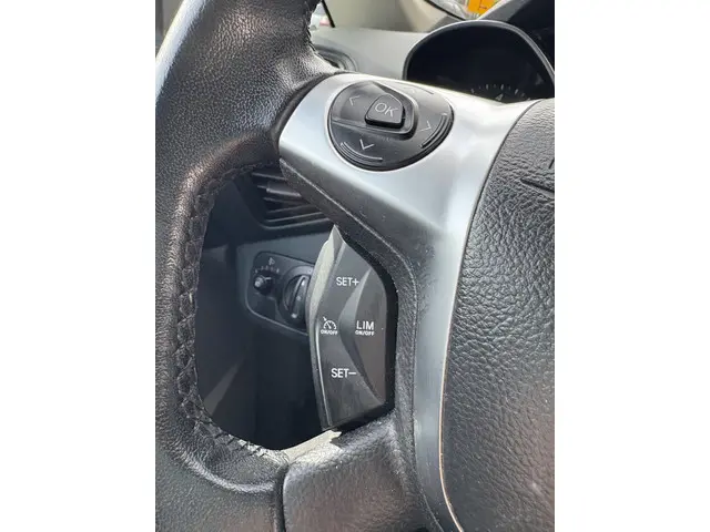 Ford C-MAX 1.0 Trend 2014 Benzine 14