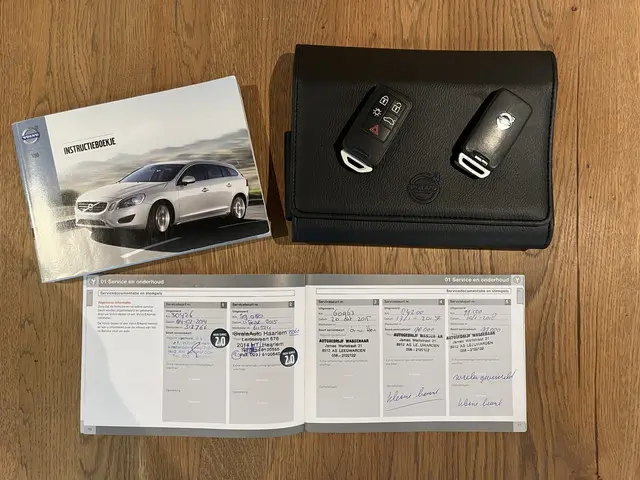 Volvo V60 T4 Kinetic Automaat 2013 Benzine 34