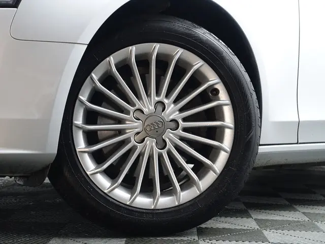 Audi A4 Avant 1.8 TFSI S-line Aut- 2013 Benzine 28