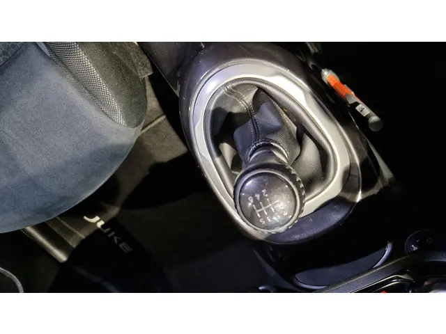 Nissan Juke 1.2 DIG-T Connect Edition 2015 Benzine 11