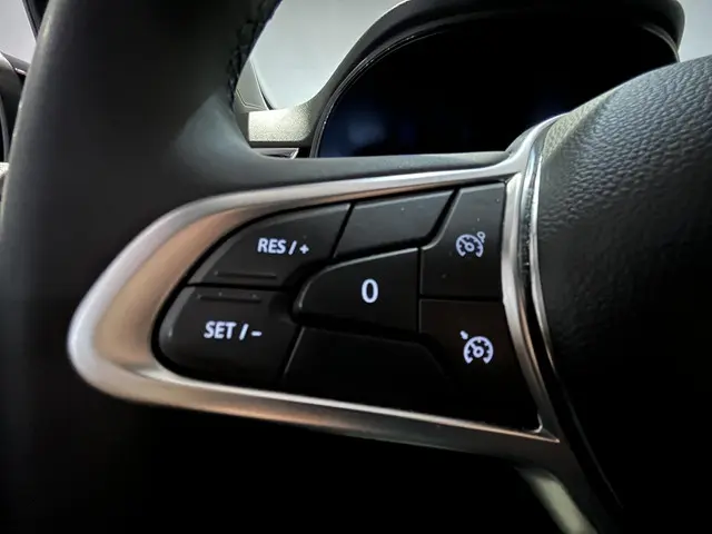 Mitsubishi Colt 1.6 HEV Intense 2024 Hybride Benzine 19