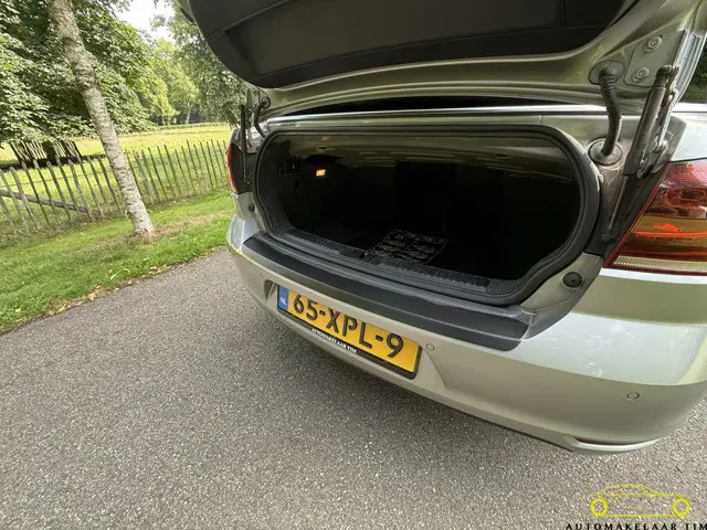 Volkswagen Golf 1.2 TSI BlueMotion / Orig.NL 2012 Benzine 38