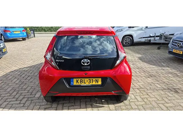 Toyota Aygo 1.0 VVT-i x-clusiv 2021 Benzine 7