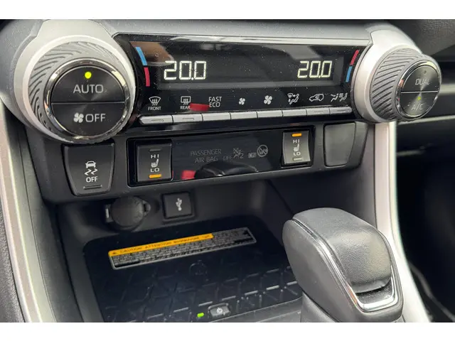 Toyota RAV4 2.5 Hybrid AWD Bi-Tone 2021 Hybride Benzine 19