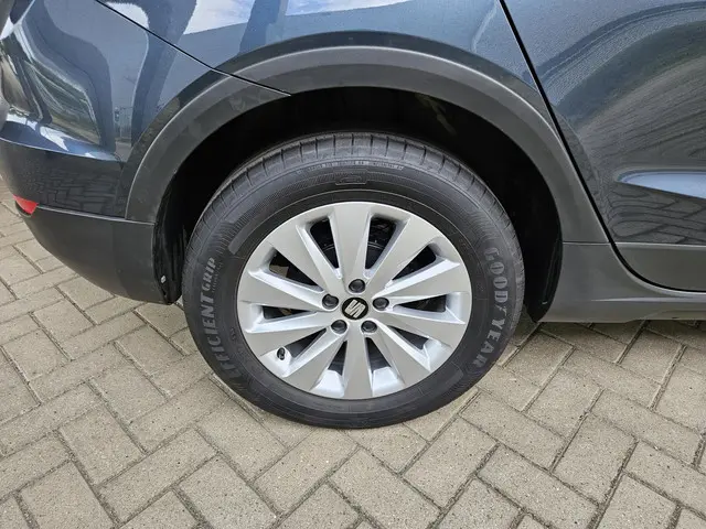 SEAT Arona 1.0 TSI Style Business Intense 2021 Benzine 12
