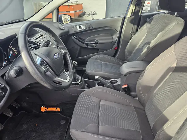 Ford Fiesta 1.0 EcoBoost Titanium 2015 Benzine 10