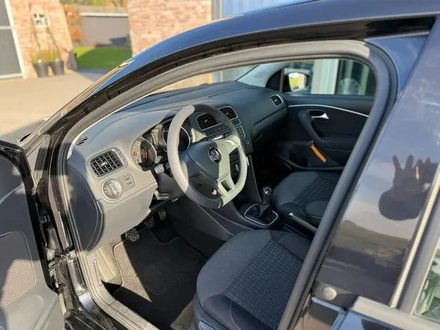 Volkswagen Polo 1.4 TDI Comfortline 72342km 2017 Diesel 8