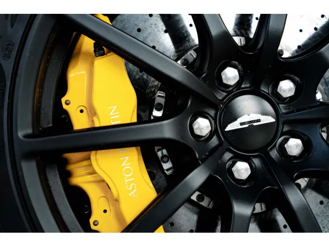 Aston Martin V12 Vantage S 2014 Benzine 15