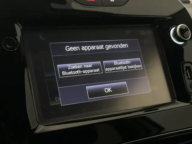 Renault Clio Estate 0.9 TCe 90 Limited 2018 Benzine 38