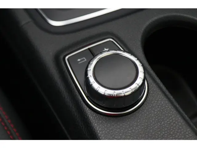 Mercedes-Benz GLA 250 4Matic 2017 Benzine 51