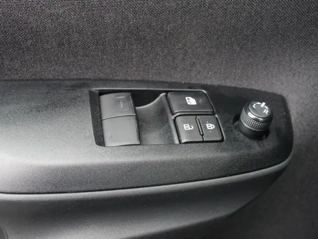 Mazda 2 Hybrid 1.5 Prime-line 2024 Hybride Benzine 15