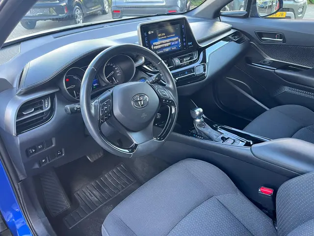 Toyota C-HR 1.8 Hybrid Dynamic 2019 Hybride Benzine 4