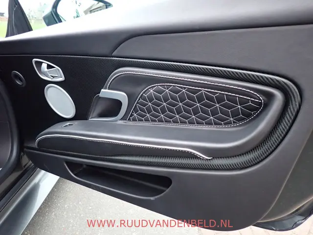 Aston Martin DBS 5.2 V12 Superleggera 2019 Benzine 16