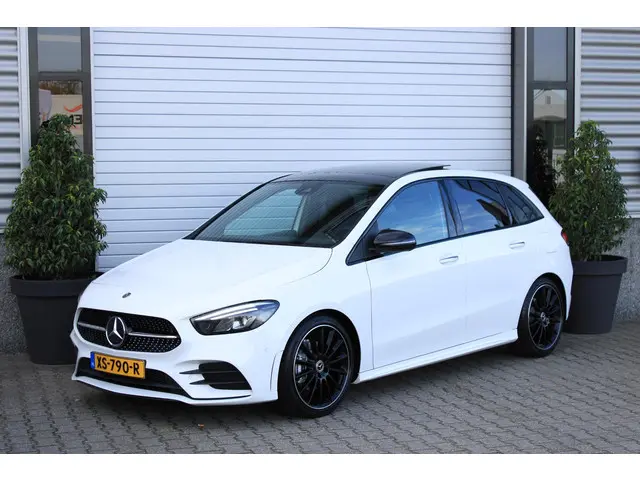 Mercedes-Benz B-Klasse 180 AMG 2019 Benzine 4