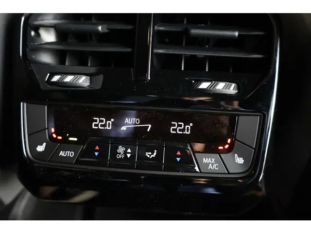 BMW iX xDrive45 2025 Elektrisch 24