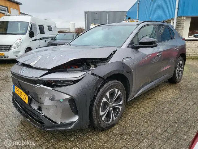 Toyota bZ4X Dynamic 73 kWh 2023 Elektrisch 2