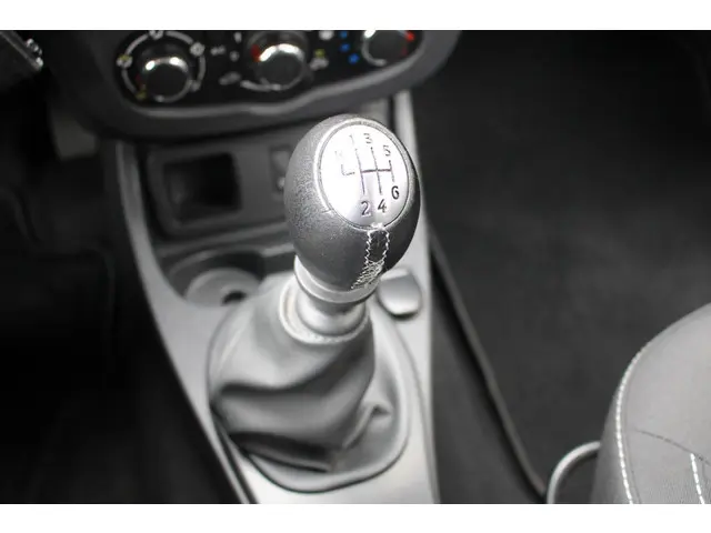 Dacia Duster 1.2 TCe 4x2 Blackshadow 2017 Benzine 20