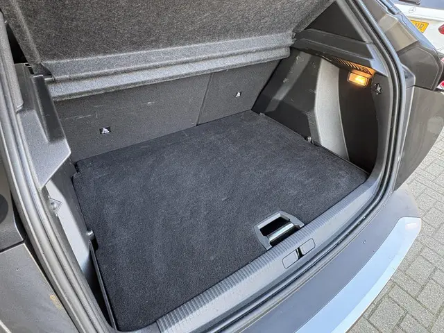 Peugeot 2008 1.2T 130pk Allure 2021 Benzine 12