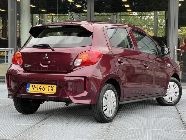 Mitsubishi Space Star 2