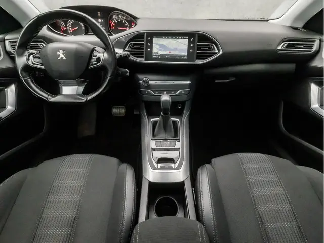 Peugeot 308 SW 1.2 PureTech Allure Sport 2017 Benzine 6