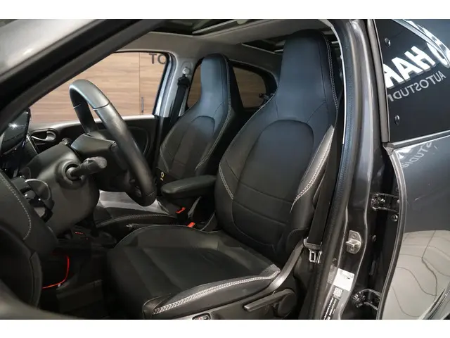 Smart Forfour EQ BRABUS Style 18 kWh 2019 Elektrisch 8