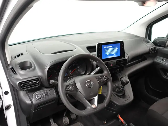 Opel Combo 1.5D L2H1 Standaard 2022 Diesel 11
