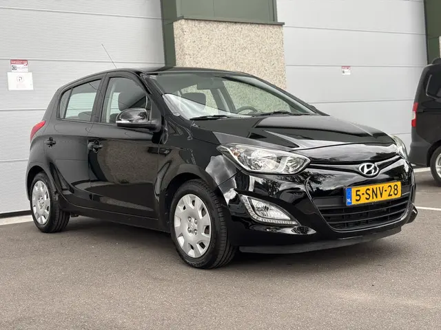 Hyundai i20 1.4i i-Motion 2012 Benzine 4