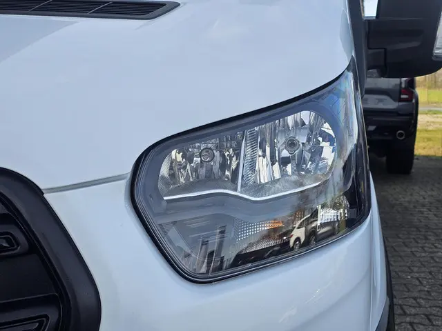 Ford Transit 350 2.0 TDCI L2H2 Trend 2023 Diesel 25