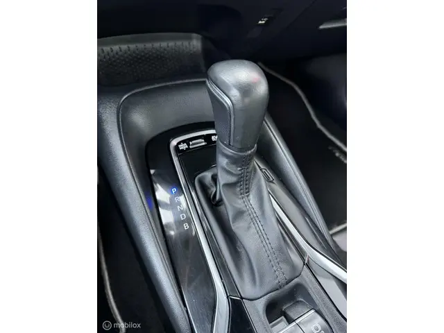 Toyota Corolla 1.8 Hybrid Active 2023 Hybride Benzine 28