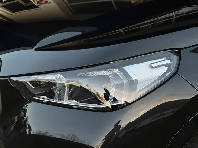 BMW X1 xDrive25e M SPORT 2025 Hybride Benzine 12