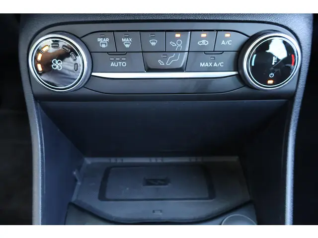 Ford Fiesta 1.0 Hybrid Titanium 2022 Hybride Benzine 27